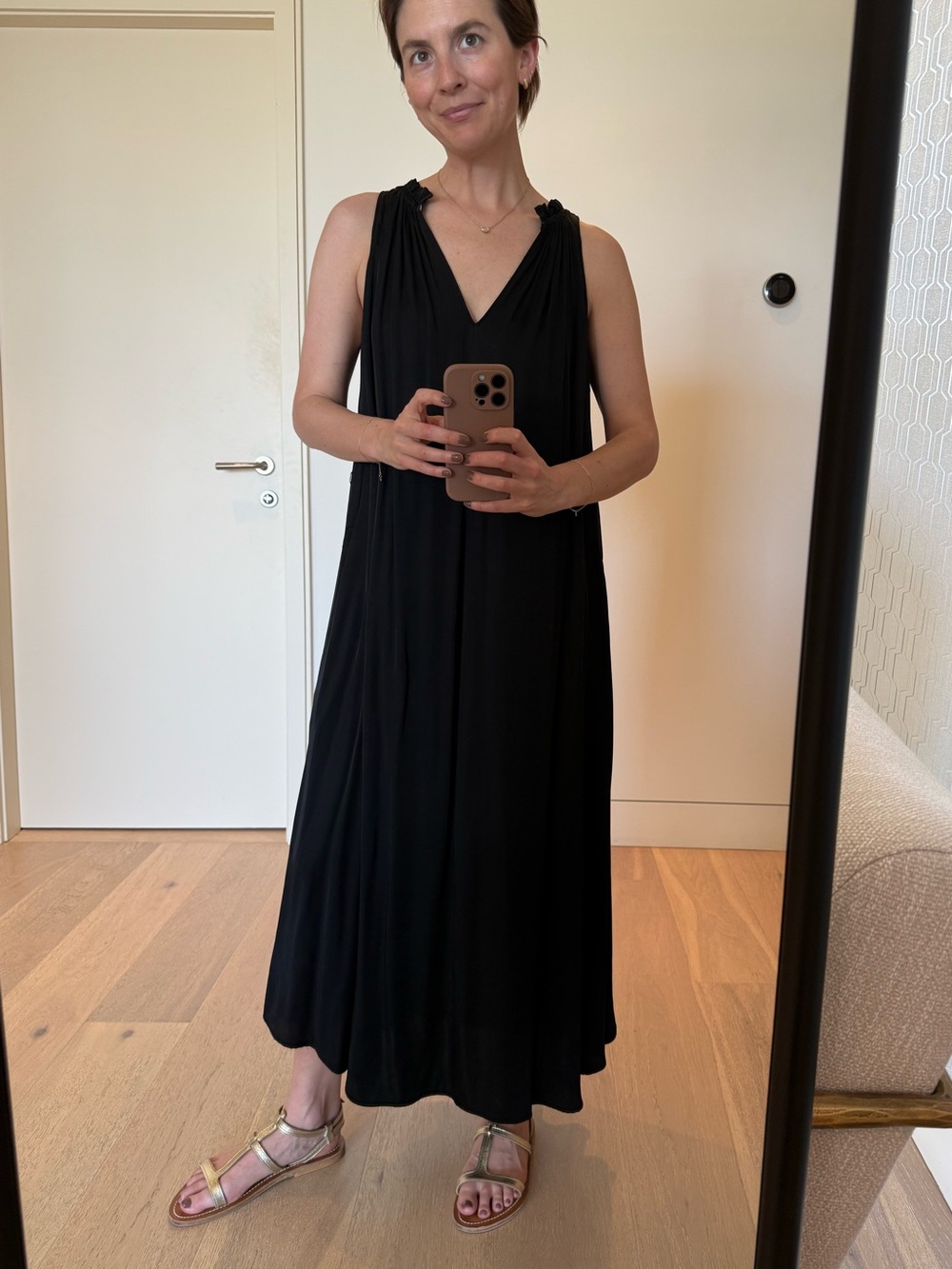 Velvet by Graham & Spencer Black Sleeveless V-Neck Maxi Dress